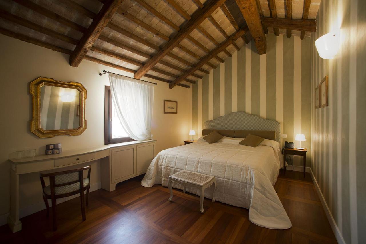 Hotel Donna Lucia Ponzano Veneto ภายนอก รูปภาพ