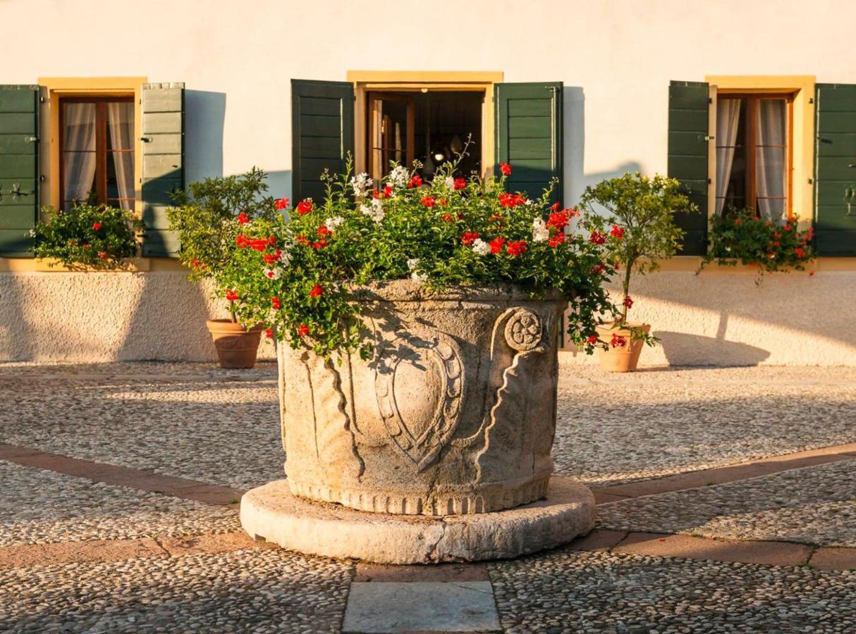 Hotel Donna Lucia Ponzano Veneto ภายนอก รูปภาพ