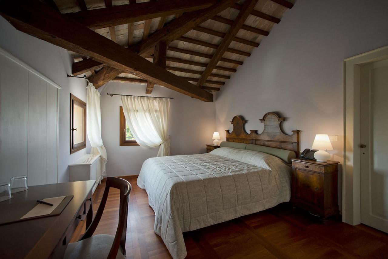 Hotel Donna Lucia Ponzano Veneto ภายนอก รูปภาพ