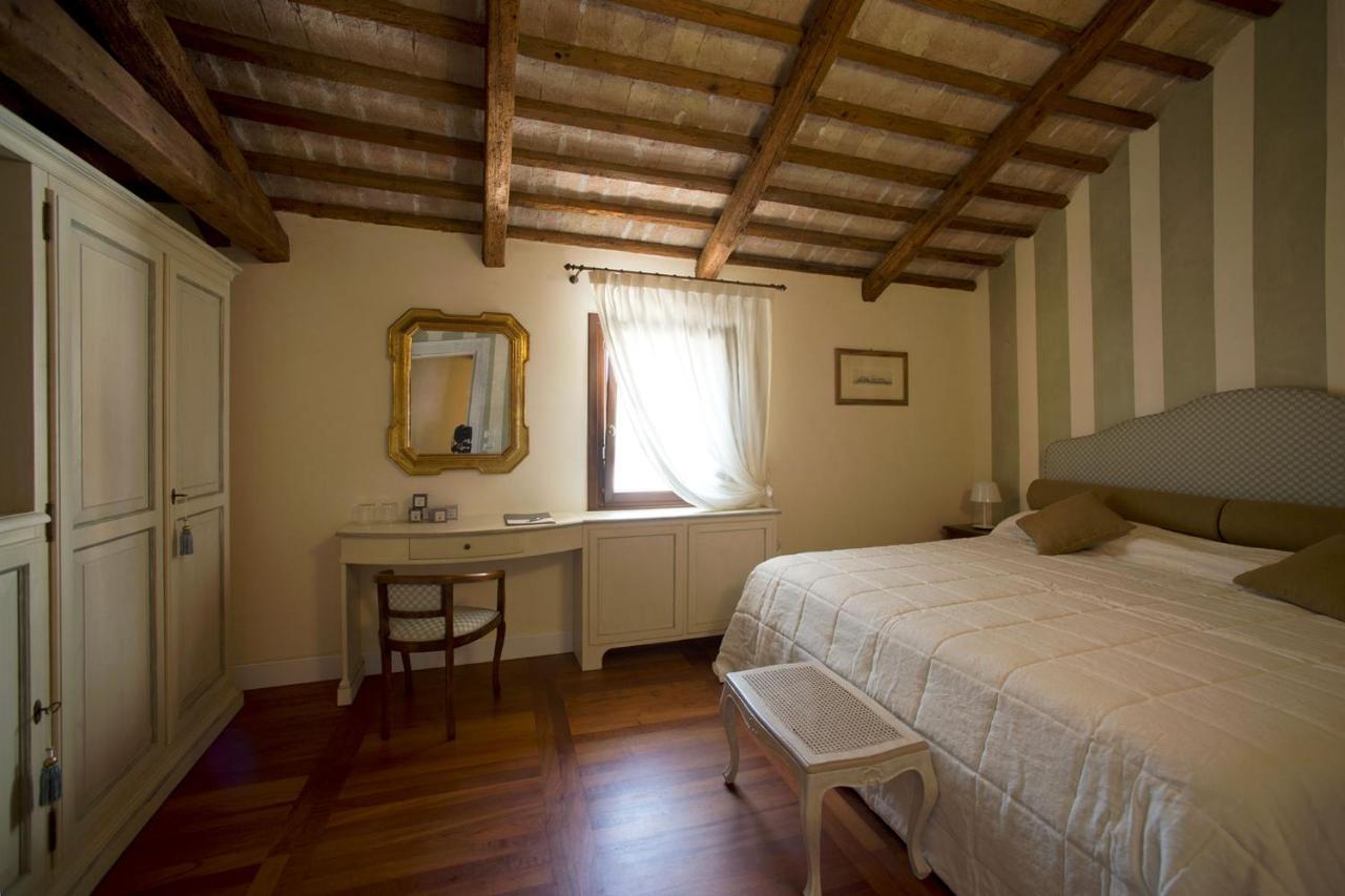 Hotel Donna Lucia Ponzano Veneto ภายนอก รูปภาพ