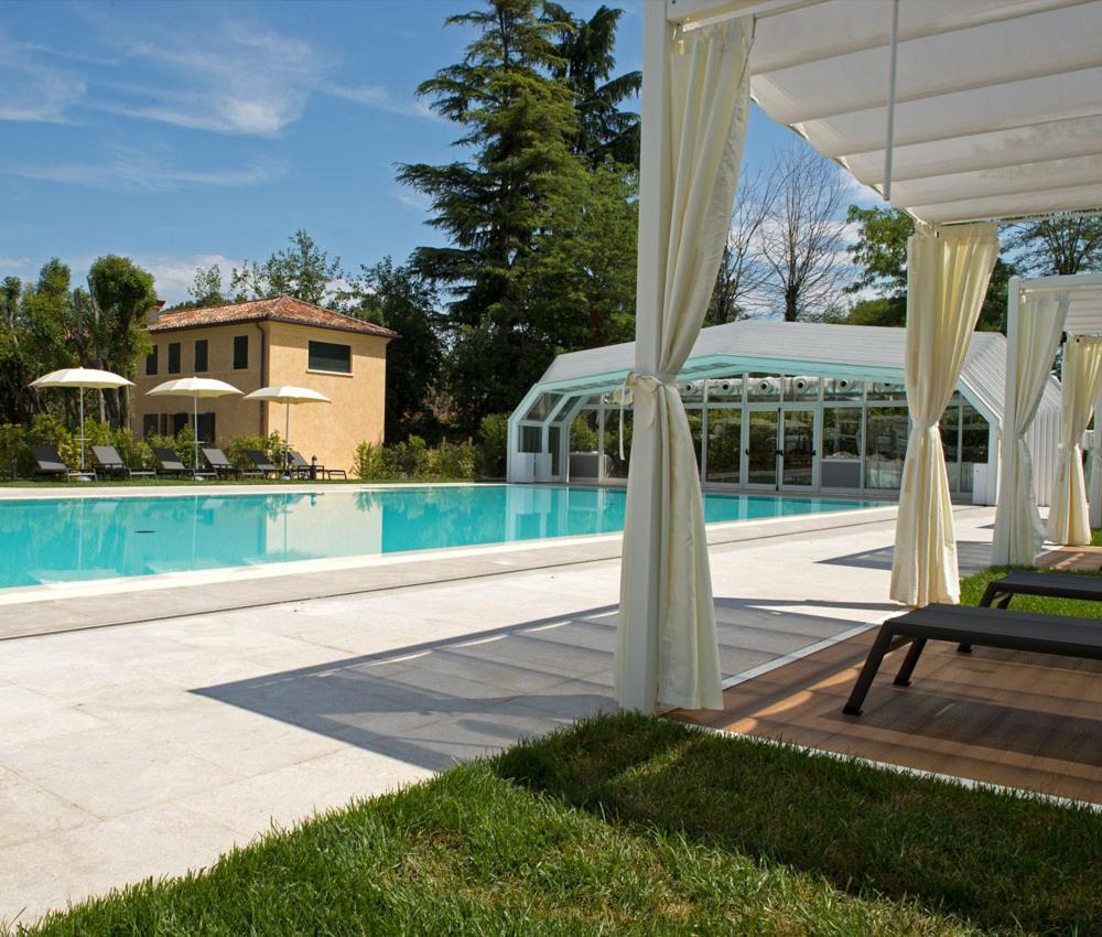 Hotel Donna Lucia Ponzano Veneto ภายนอก รูปภาพ
