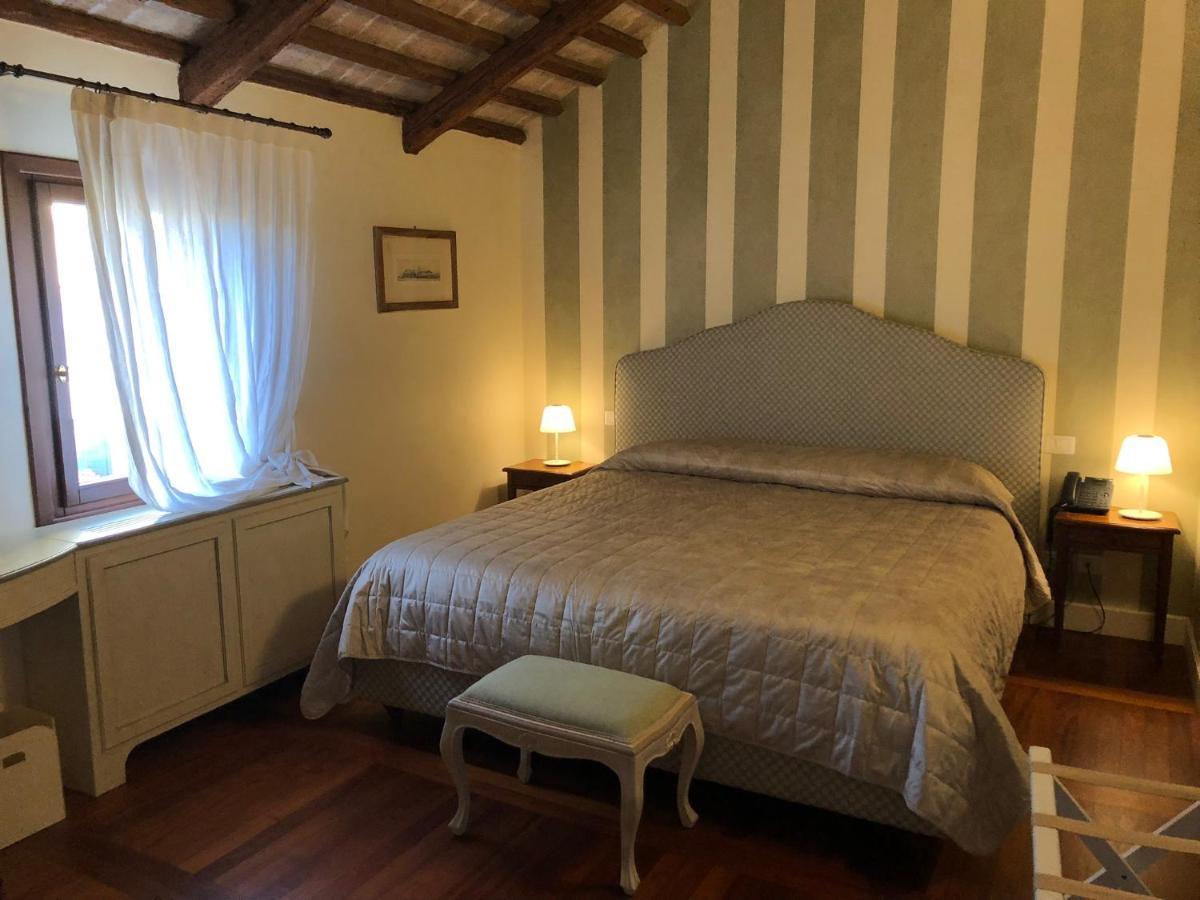 Hotel Donna Lucia Ponzano Veneto ภายนอก รูปภาพ