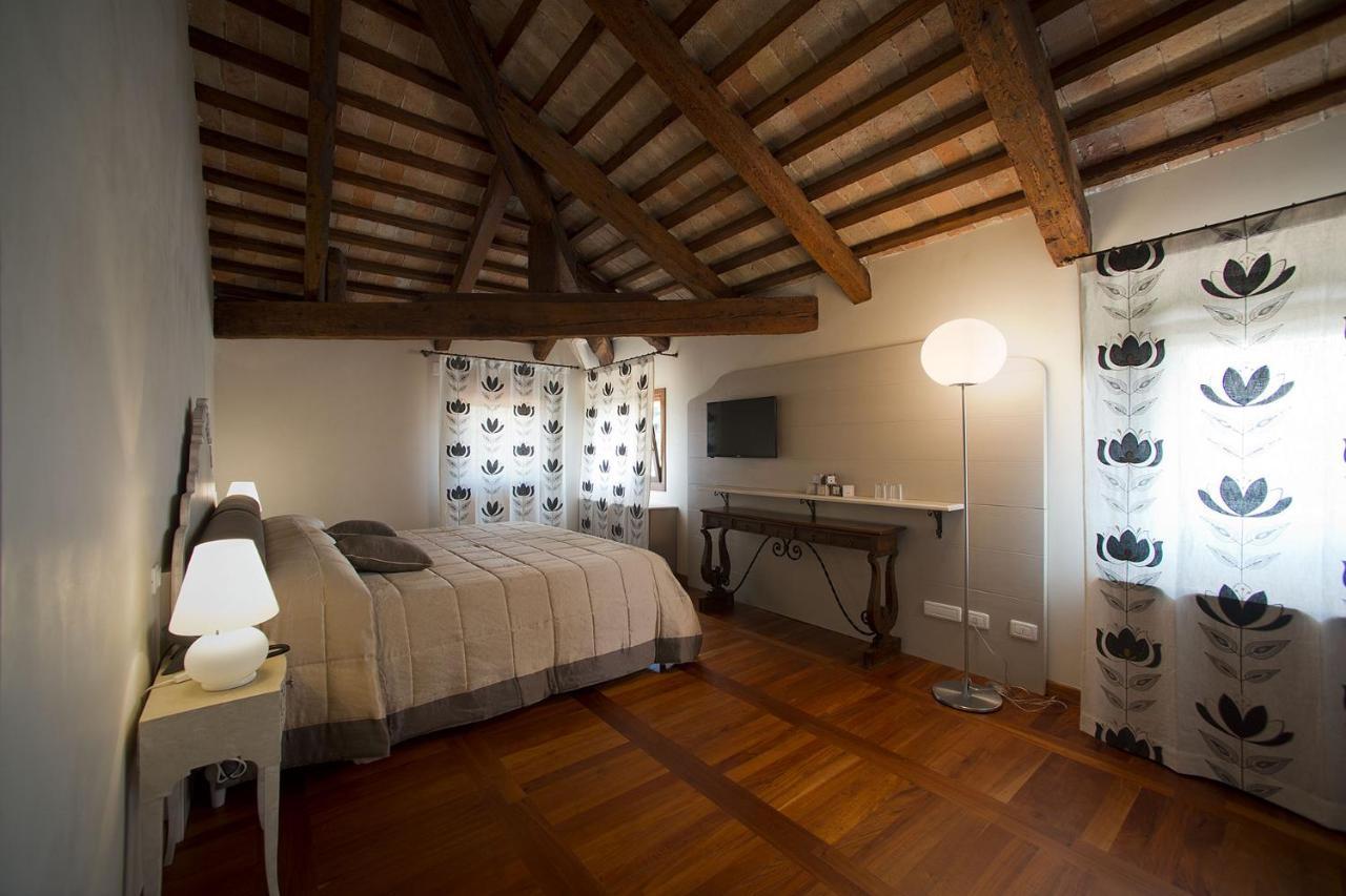Hotel Donna Lucia Ponzano Veneto ภายนอก รูปภาพ